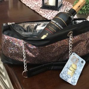 Wine travel bag.
